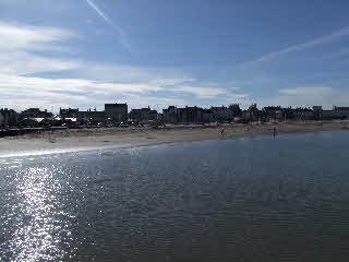 Weymouth sandy beach and some of the best Weymouth attractions right on the beach. 