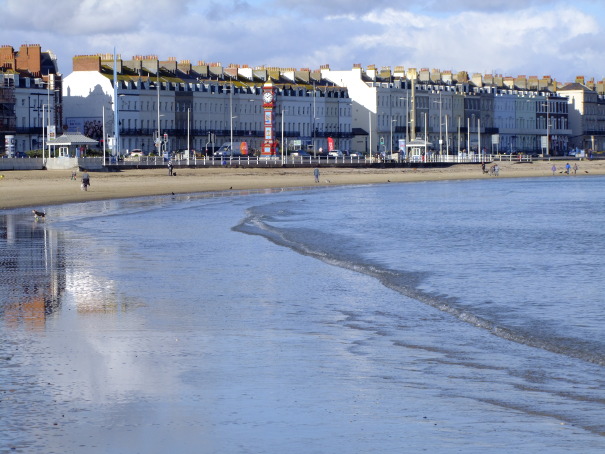 A picture of Weymouth Esplanade and Beach